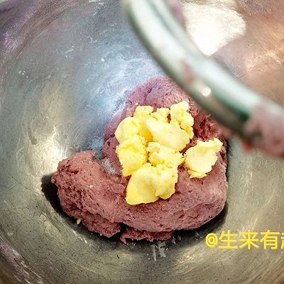 养生|温润养生紫薯米面包