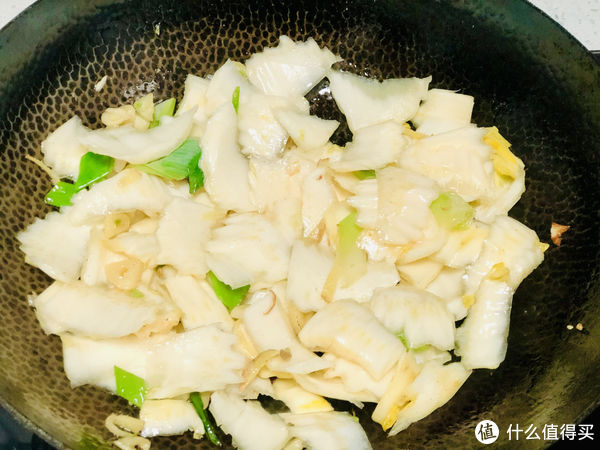炒白菜，有人盐腌有人直接炒，都不全面，教你正确做法，脆嫩入味