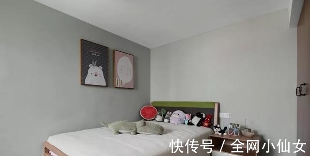 客厅|买不起学区房大房子,一家四口蜗居47平,设计师爆改成三室一厅