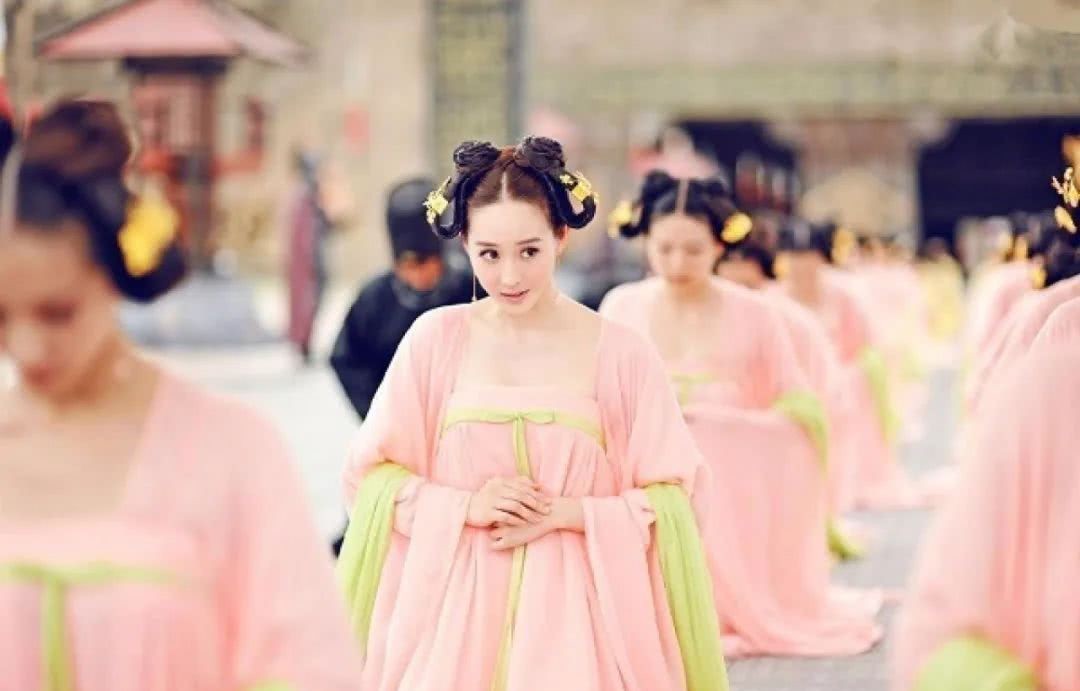 李治后|武则天侍奉唐太宗12年无所出,嫁给李治后立生4子2女,为何?