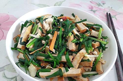 它是天然“通便菜”,三天两头吃,排出隔夜黑宿便,比开塞露强