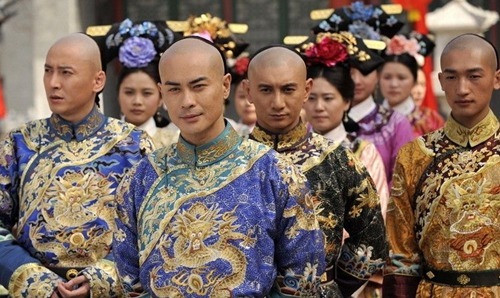 断案|古代只有皇帝才能穿龙袍,为什么包拯每次断案时,也敢穿龙袍