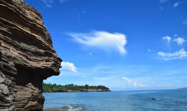 海水|广西斜阳岛，岛屿上人口数量少风景美丽，度假散心好去处