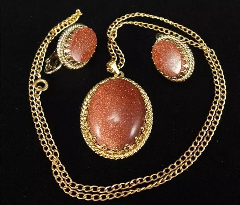 月光石 8种珠宝界特有的光学效应,又美又神奇,能认识一半都算行家啦!