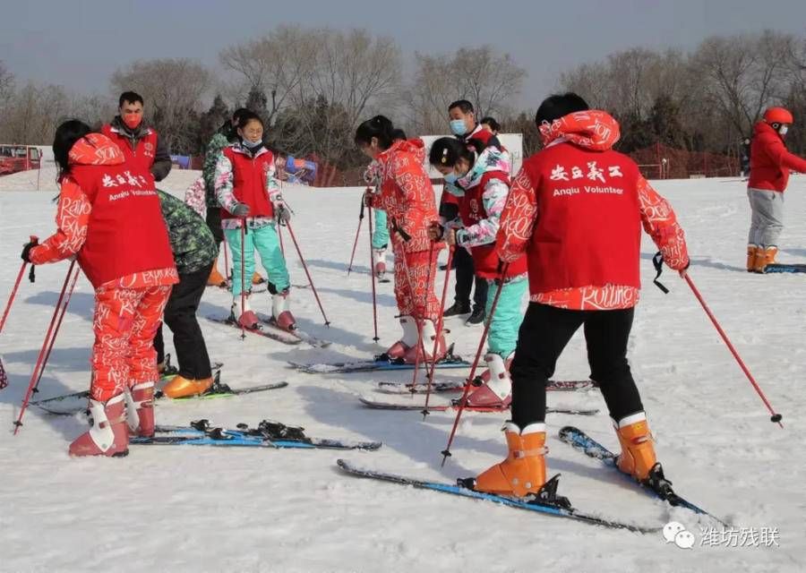 冬残奥|潍坊市残疾人体验冰雪运动，助力冬残奥会举办