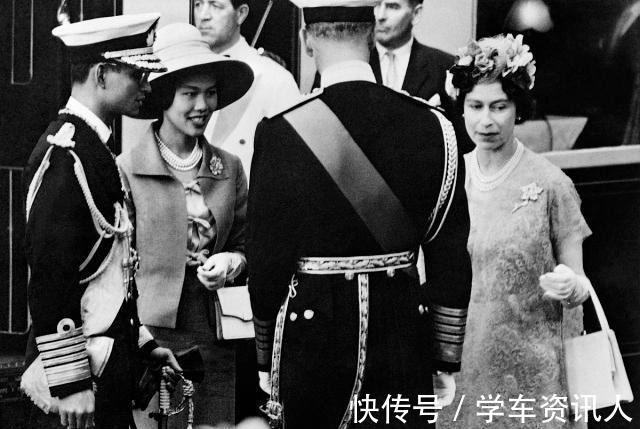 珠宝!粉红美钻送公主,成全女王少女心,莉莉贝特的这枚花型胸针不简单!