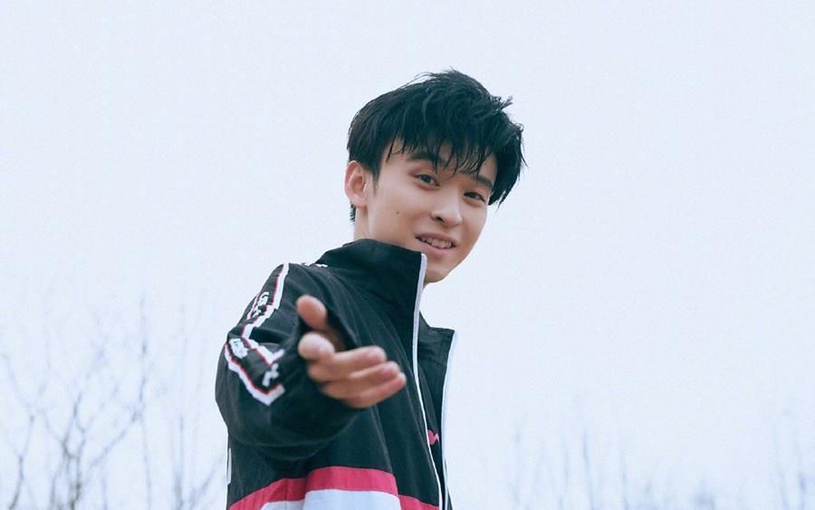 鹿晗|鹿晗鄧超難拯救,流量匯聚就出彩,男團旅行終于找準新模式?