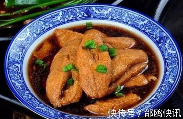 猪肚排骨煲|美食看看蘑菇胡萝卜汤、五香素鸡、猪肚排骨煲、蛋黄焗苦瓜