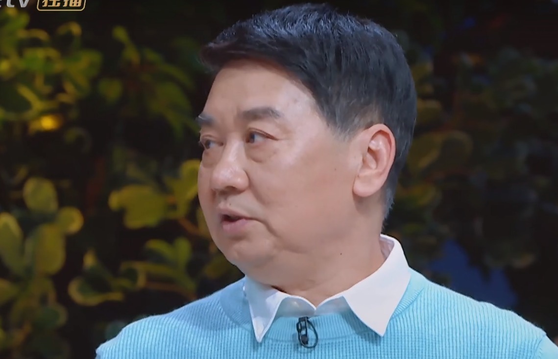 小蛮腰|金晨相亲对象酷似邓伦,白净帅气牙齿有点黑黄,有3点赢张继科