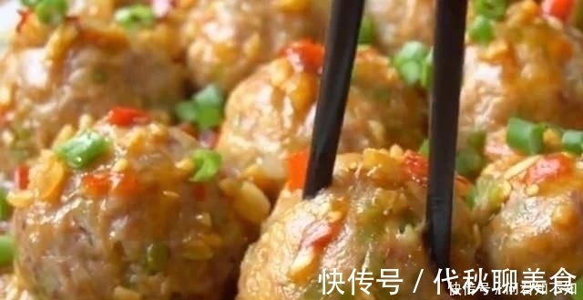 白萝卜最好吃的做法，不水煮不油炸，鲜嫩又多汁，一口一个真过瘾