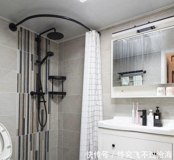 小95㎡小三居,全屋设计无吊顶被亲戚嘲笑,完工后的效果瞬间打脸