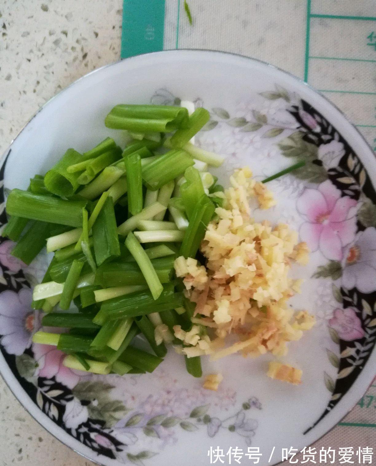 黏液蛋白|清淡美味的芋头炒青椒，你吃过没有，没有的话现在快来品尝