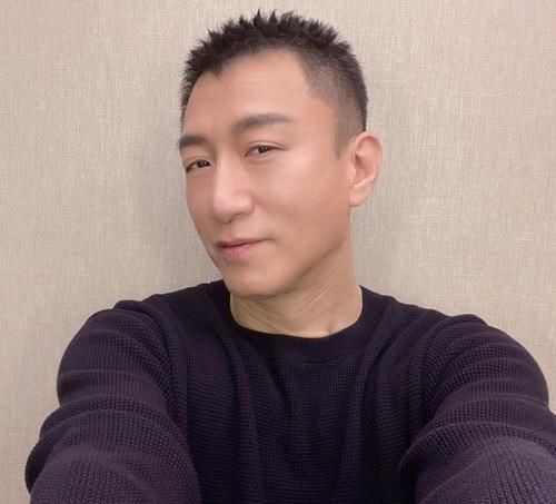 楊紫錄制新綜藝，一個舉動曝光嘉賓陣容，看到人選追定了