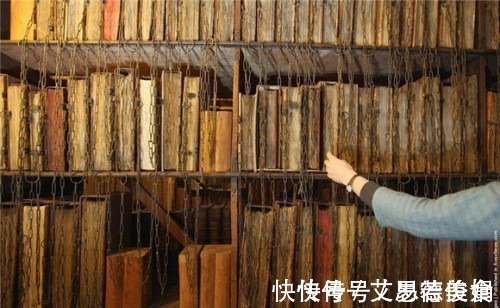 拉丁文|锁链、隐修院与大学:中世纪西欧图书馆一瞥