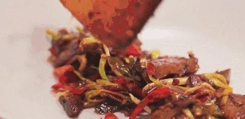  难怪|不管洗猪肝还是猪肠，最忌直接加水，难怪制作出来总是有异味