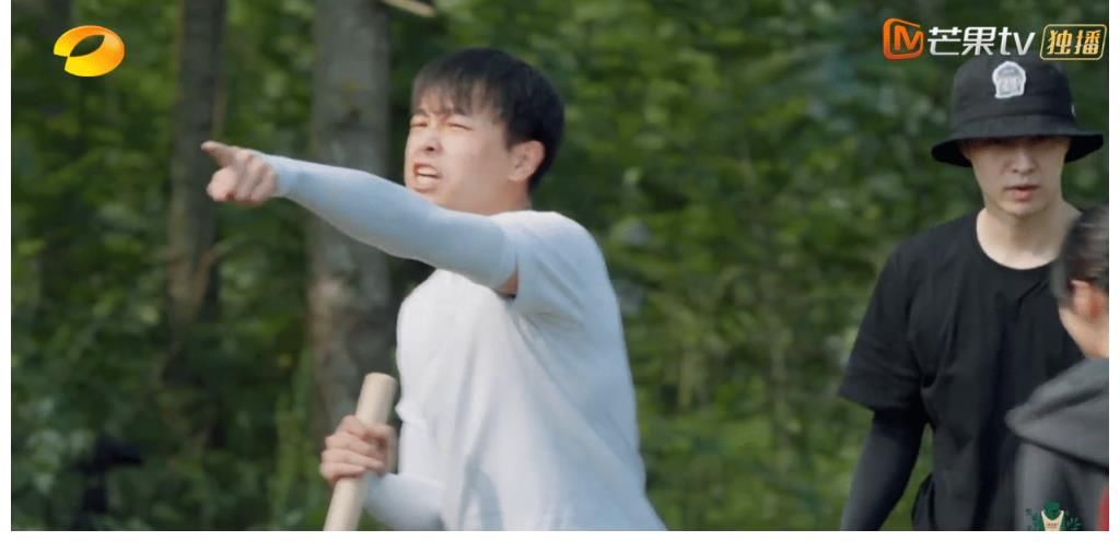 張子楓|《向往5》當張子楓割草沒帶冰袖時有誰注意梁靖康反應？太甜了吧