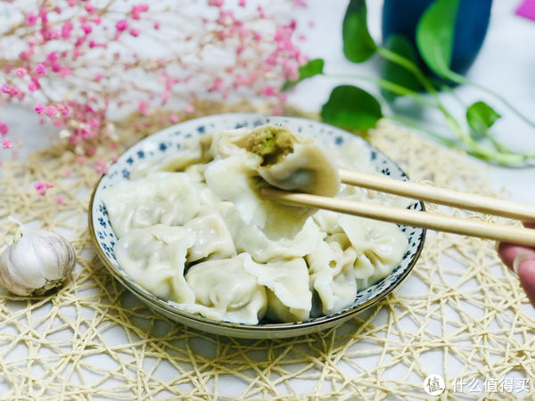 做白菜饺子，最忌用盐杀水，教你饺子馆不外传的配方，香极了
