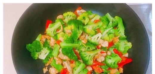 它当主食吃,吃了能饱肚子,坚持吃下去,腰肢纤细,穿啥都好看