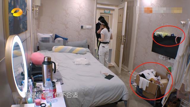 赵丽颖《中餐厅》暴露生活坏习惯，多次晚起床，房间邋遢衣物乱放