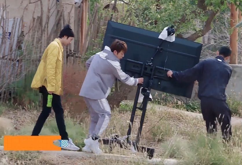 节目|《亲爱的客栈》下期未播先火，迎来00后最爱偶像，一来就不停干活