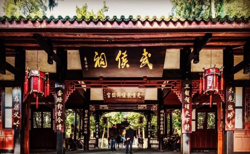 刘禅|诸葛亮死后群臣请愿为他立庙,刘禅坚决反对,千年后才知他的无奈