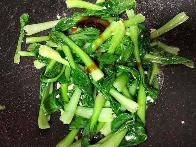 夏天，女人最该吃的食材，3元两斤，补水美白，越吃气色越好！