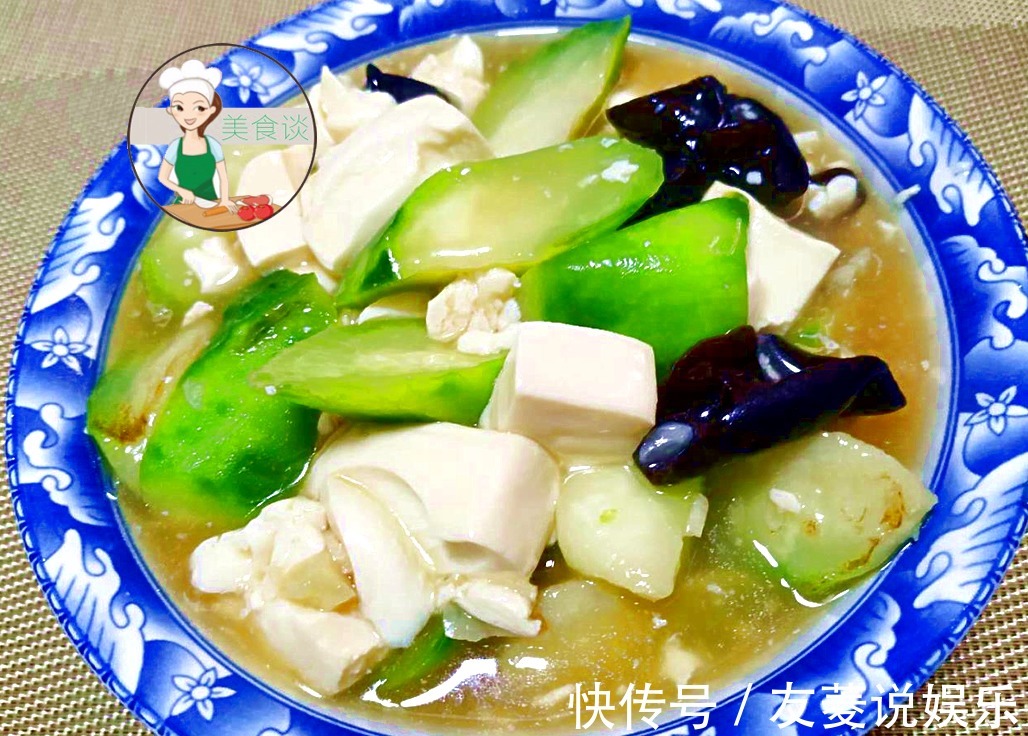 三样素菜一起炒,实在太鲜美了,隔三差五做给孩子吃,营养又美味