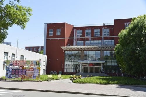 地理学实力强的43大学名单，10所双一流师范全进前24强