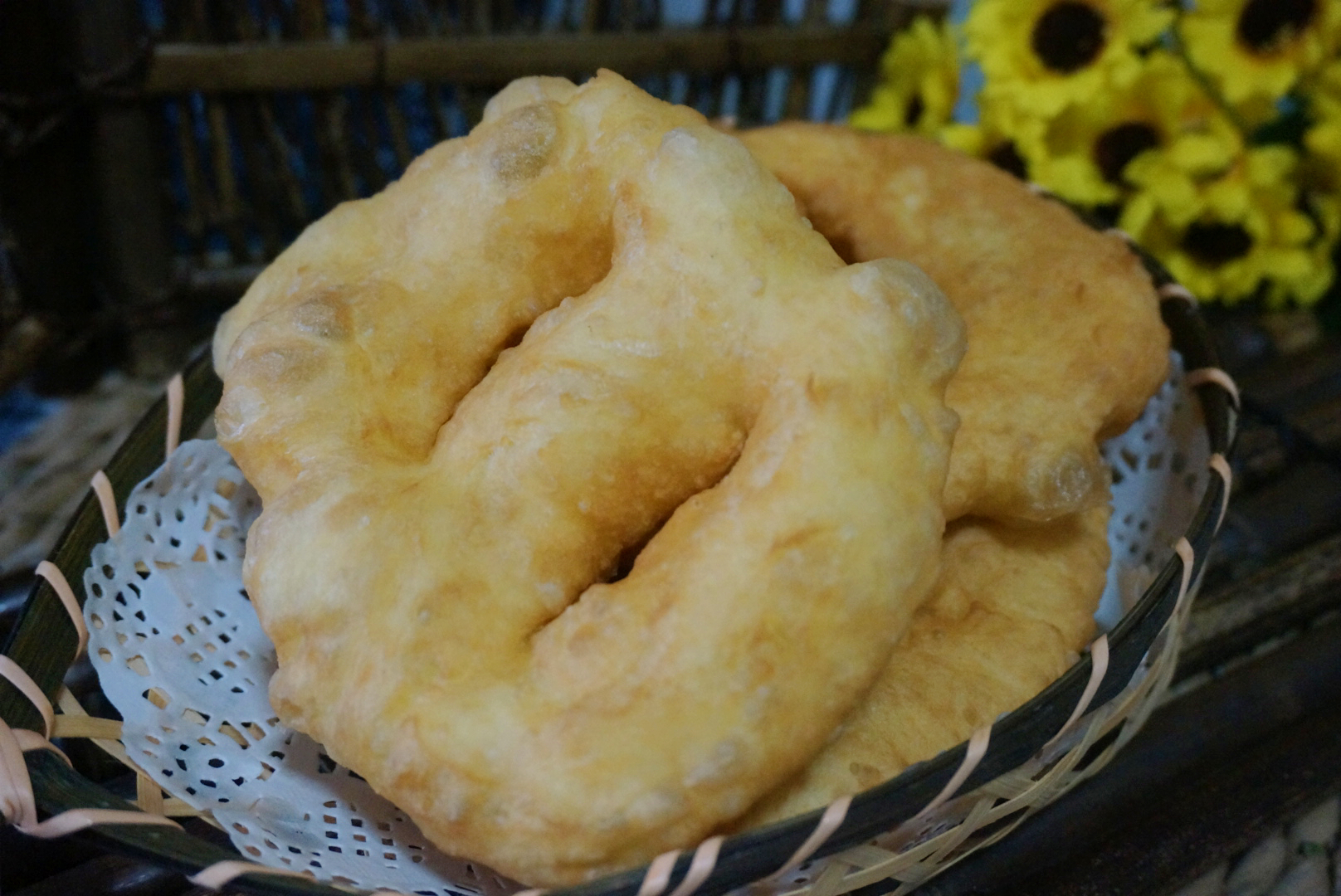 这样炸出的油饼，蓬松酥脆，比买的好吃