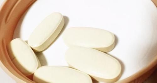 為什么營養師說晚上、睡前吃鈣片要比早上好？三大理由值得信服