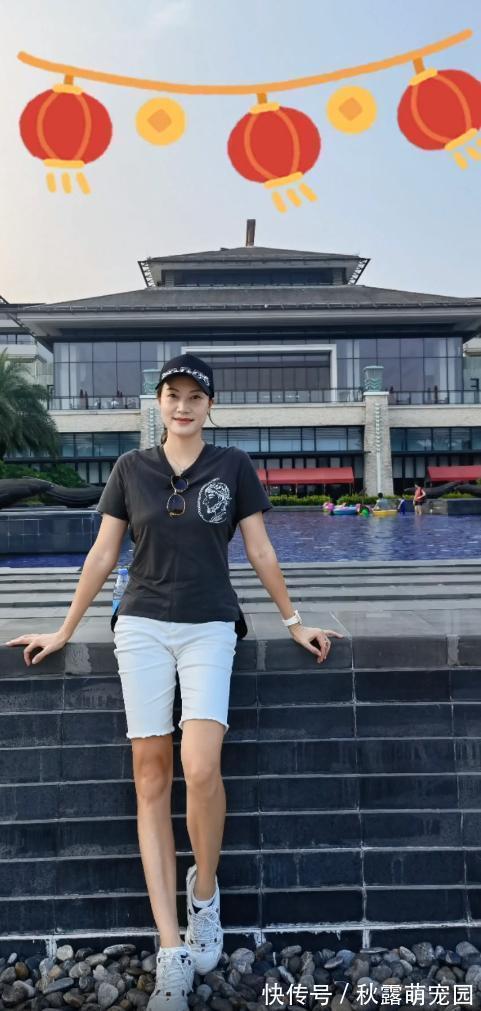 阳台上|谢杏芳国庆节带父母旅游,晒美照大长腿抢镜,老公林丹又不在身边