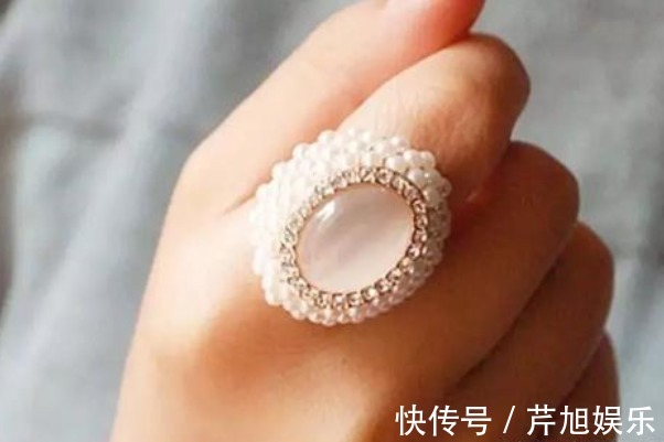 拇指|戒指不可乱戴，位置决定命运，戴对招财戴错招灾！