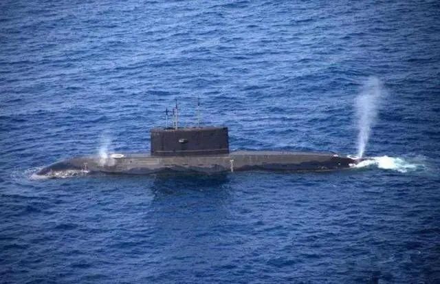 上浮下潜、自由腾挪，潜艇的“鱼鳔”——压载水舱面面观