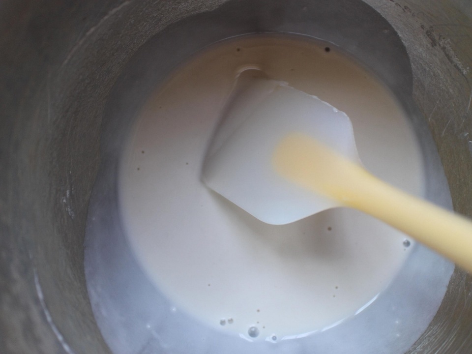 教你自制懒人版凉皮,无需水洗,口感劲道又好吃,比卖的香多了