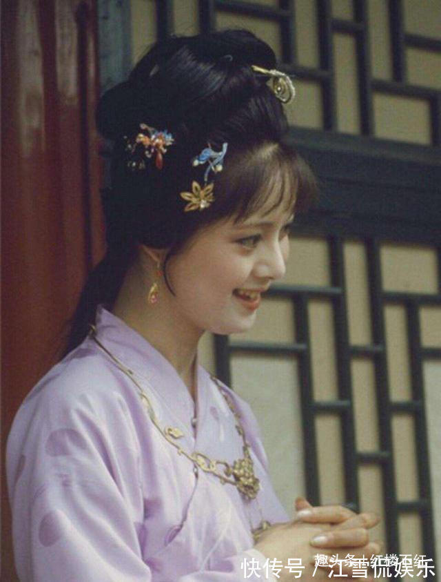 薛宝钗$邢岫烟穷得卖冬衣过活,薛宝钗明明知道,为何不送她几件衣裳过冬