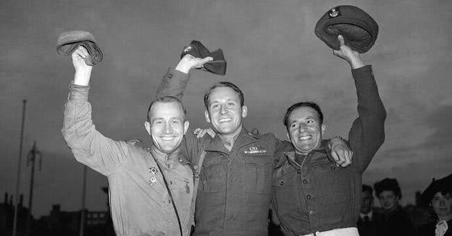 投降|盘点1945年日本投降时，世界人民如何表达胜利的喜悦