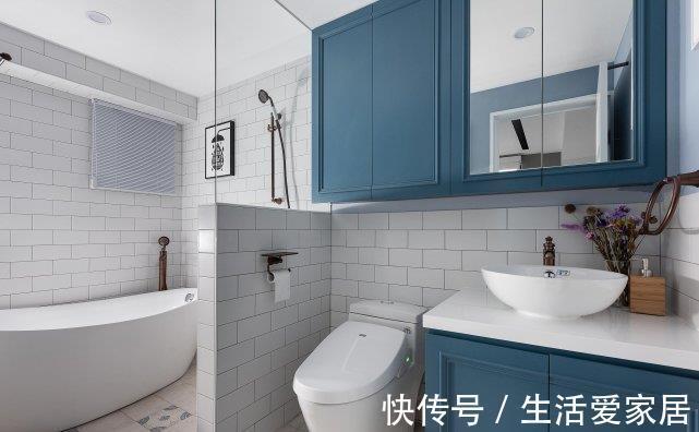 搭配|130平白色的硬装搭配蓝色软装，在家里也能享受蓝天白云的惬意