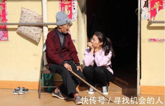 骨量|84岁老人,骨骼年龄40岁,养骨秘诀不是多喝牛奶,而是这2件事