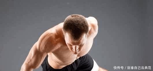 一次性|俯卧撑一天一次性做300个和一次做10个一天做30遍,区别很大吗