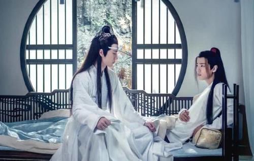 蓝台|肖战顶流定位无可撼动两大电视台为他辟谣，46万人线上为他投票