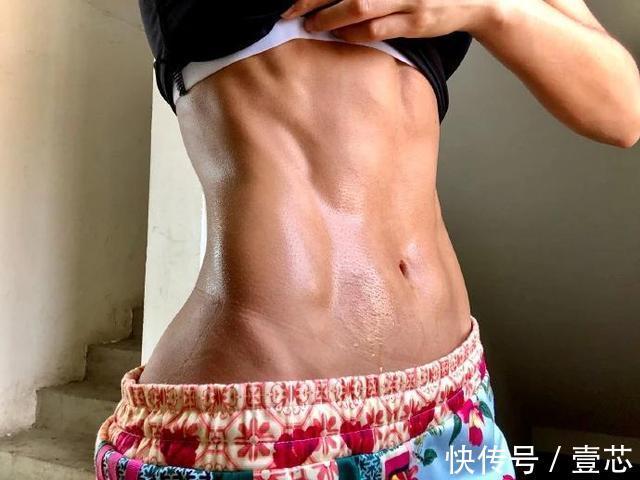 酸痛|武汉95后老师 化身“健身女神”,腹肌我馋了,变美要承受痛苦