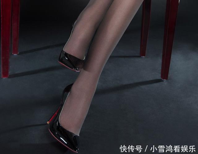 黑色|黑色细跟高跟鞋优雅而又时尚,让你充满女性魅力
