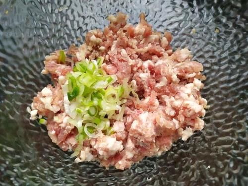  香酥炸藕合，又酥又糯，一口咬下去唇齿流香