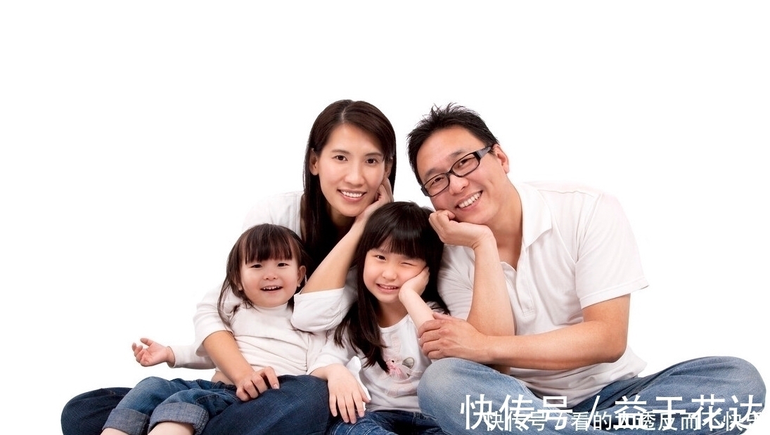 孩子们|怀第五胎的单亲妈妈,无力照顾其他4个娃,孩子饿了吃土豆蘸辣椒