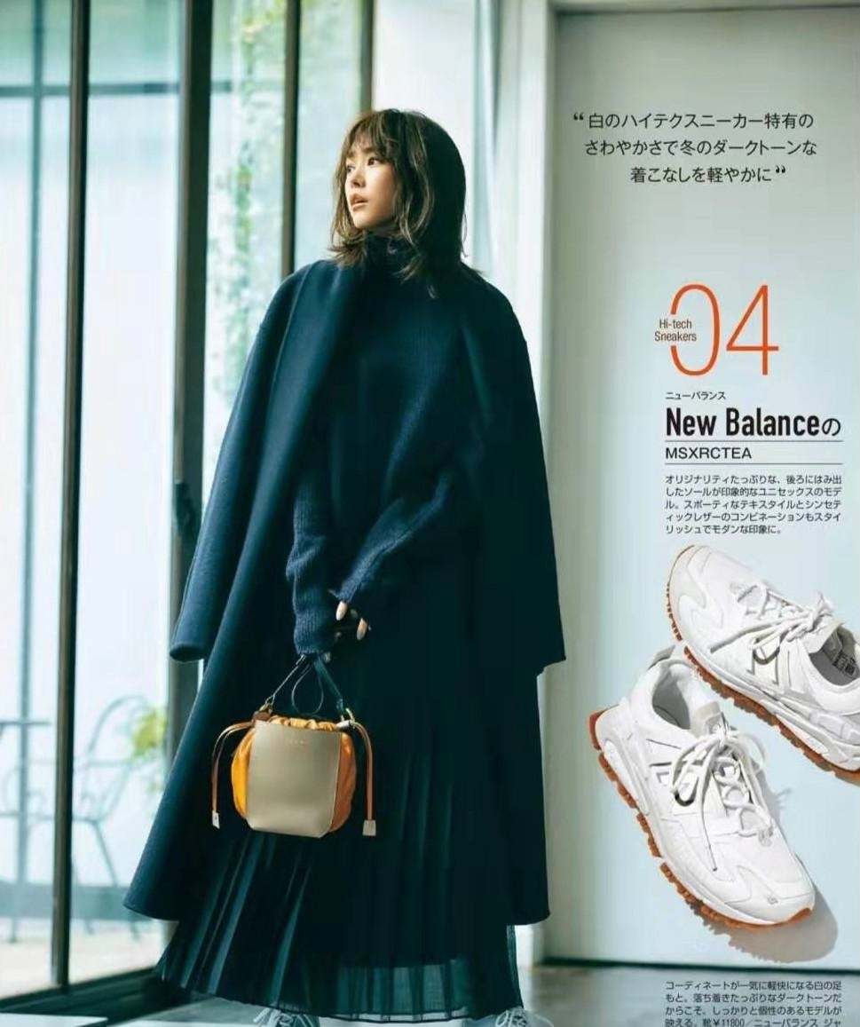 早春最适合针织衫,想要穿出日杂风效果,选款和搭配都要有技巧