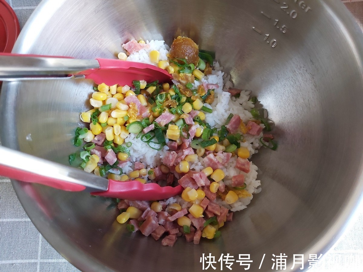 吃法|米饭新吃法,搭配各种食材,煎成美味的丸子,大人小孩都爱吃