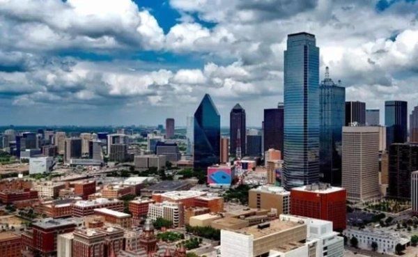 排水管|2梯4户的房子,是选边户还是中户好售楼小姐多添点钱也别买中户