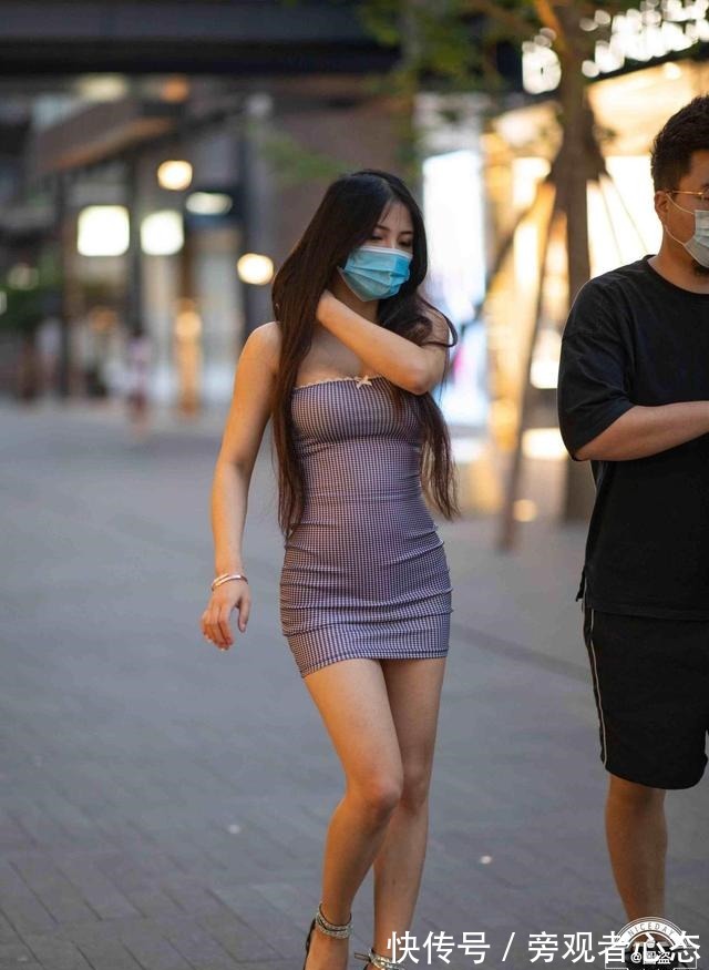 包臀裙 披肩秀发的一字肩包臀裙美女,兼具优雅与舒适,更加漂亮!