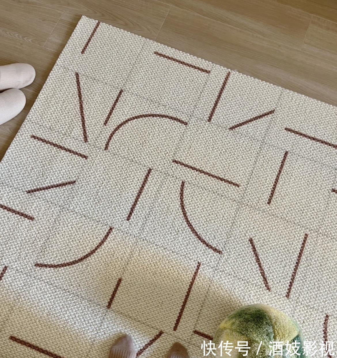 装饰画|他们家81㎡，用原木+现代简约，打造成日式混搭风，平淡又温馨