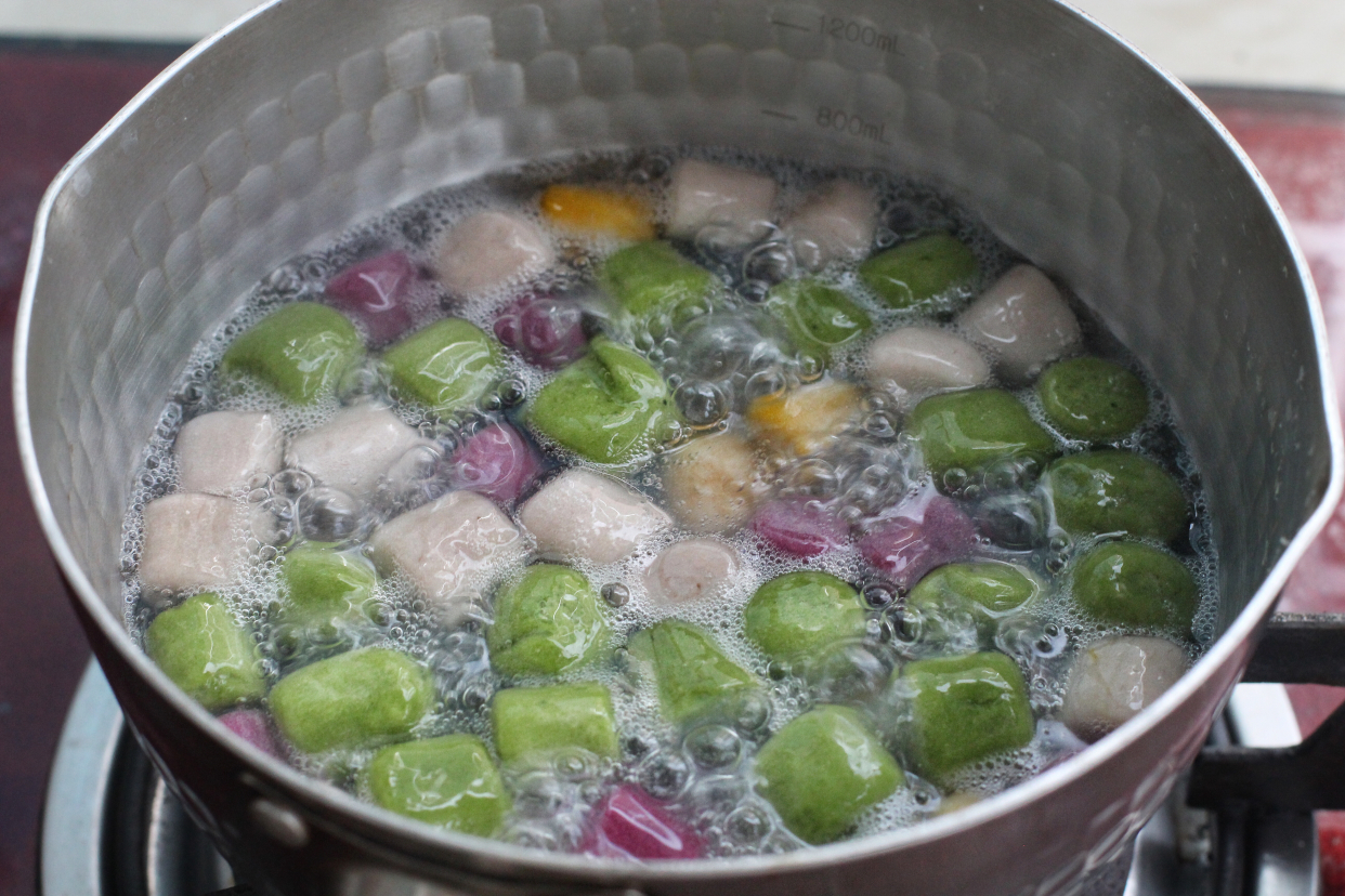 自制手工芋圆，四种颜色零添加，Q弹营养又简单，夏日必备小甜品